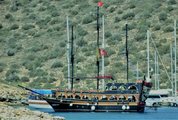 Gümbet Pirate Boat Trip