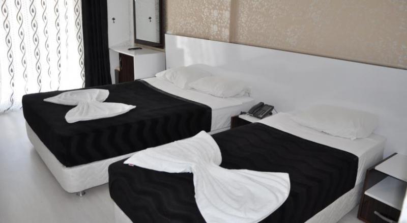 Merkez Apart 20TL 05367390751 Havuzlu Denize 300 m En İyi