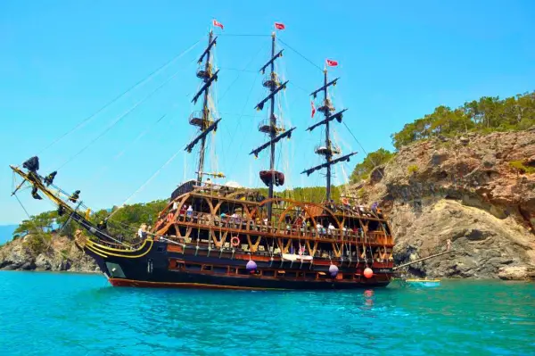 İcmeler Pirate Boat Trip
